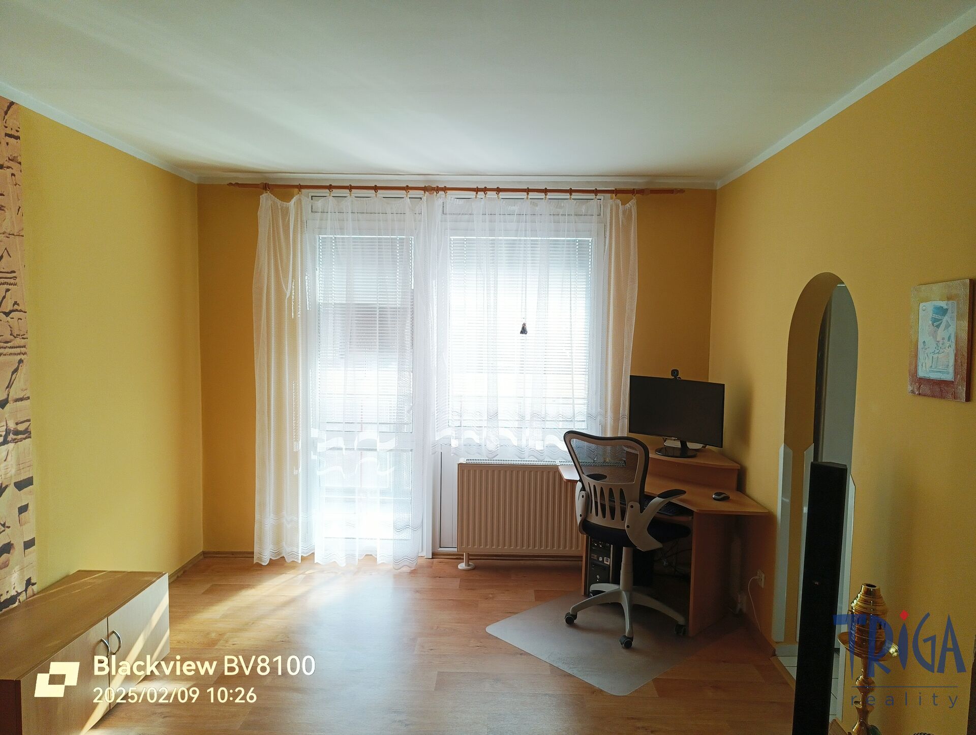 Jaroměř - Byt 3+1 v osobním vlastnictví se zasklenou lodžií, balkónem a komorou