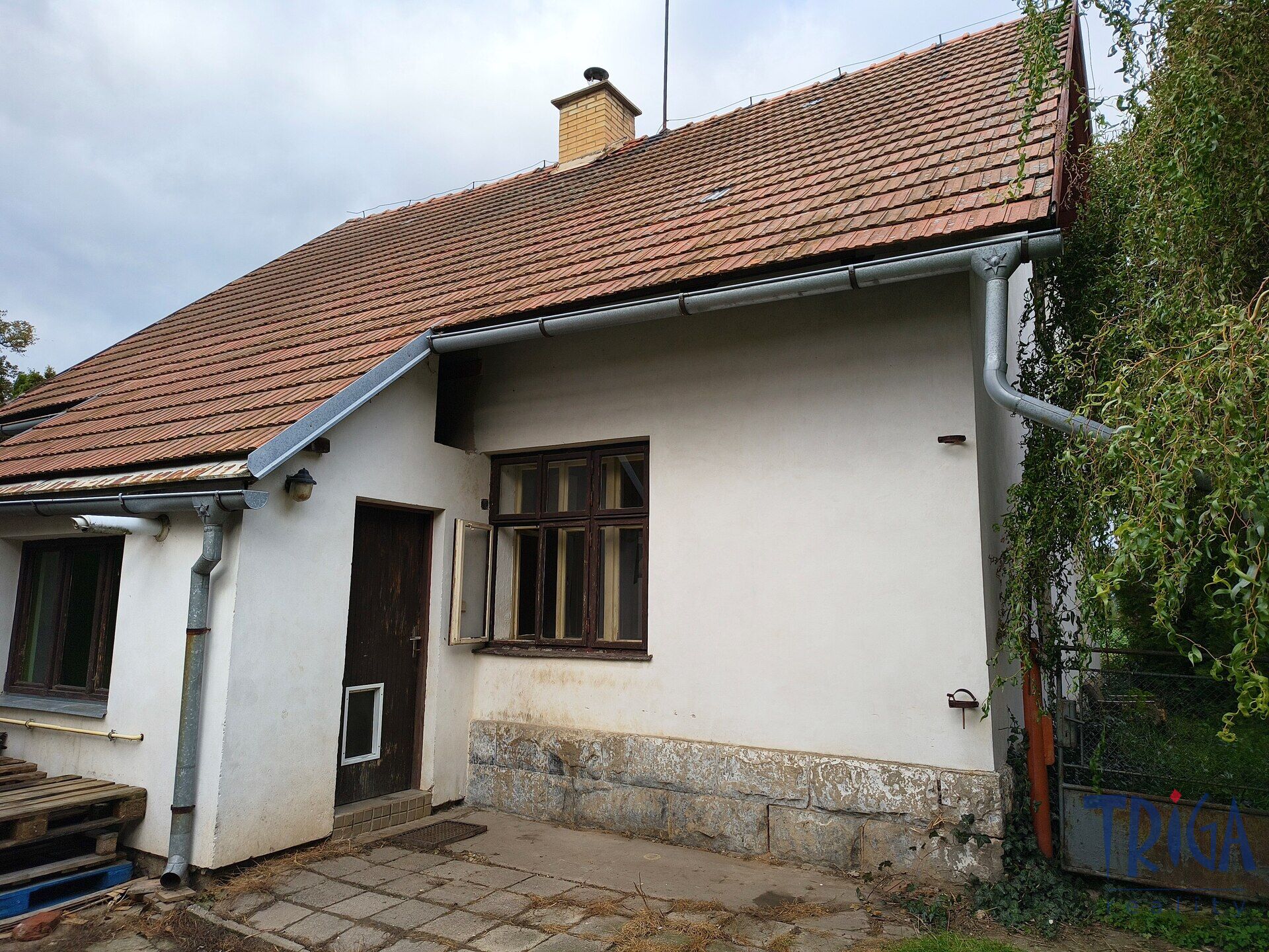 Chvalkovice - Střeziměřice: Rodinný dům 3+1 s pozemkem 2 066 m2