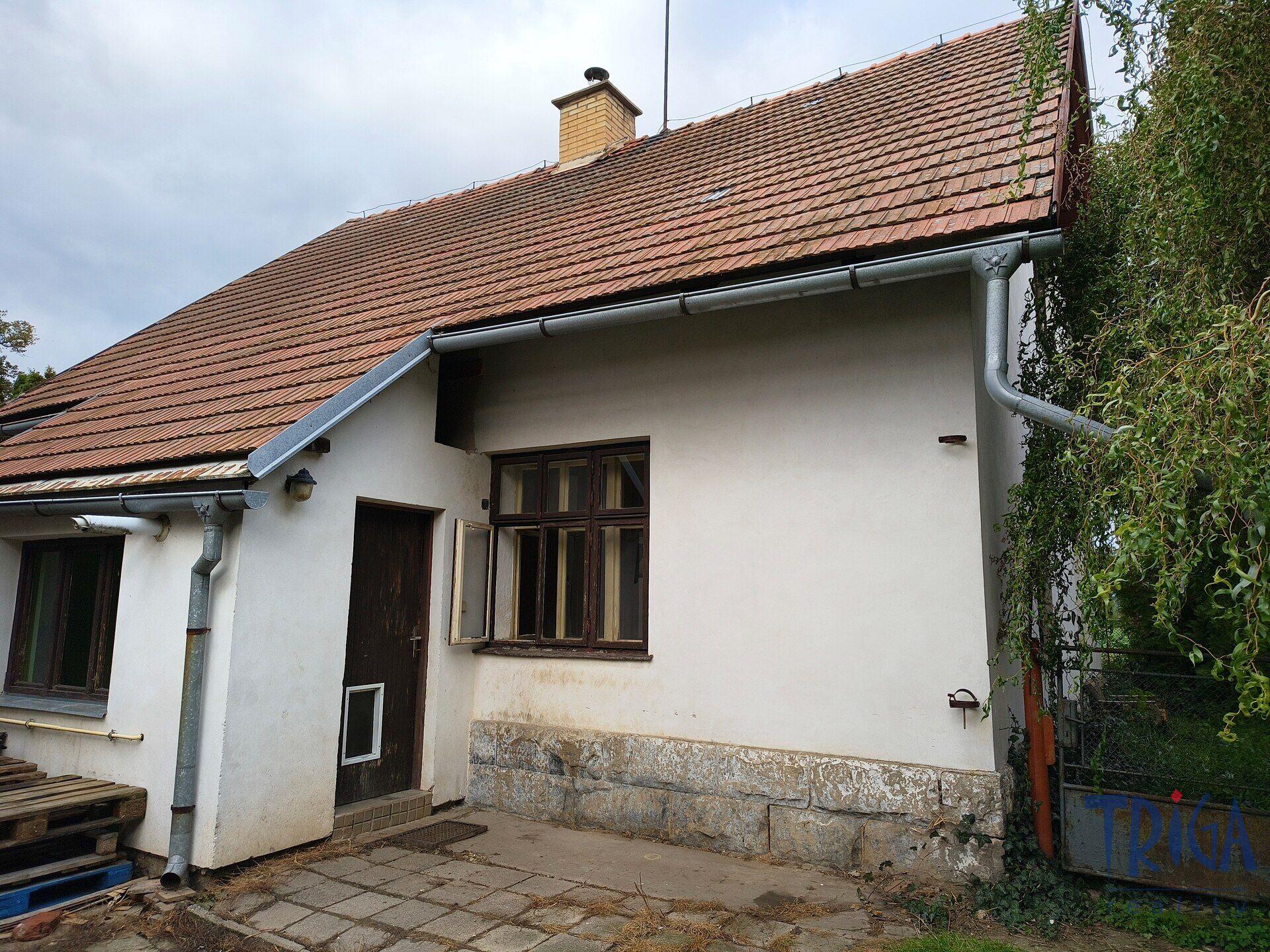 Chvalkovice - Střeziměřice: Rodinný dům 3+1 s pozemkem 2 066 m2