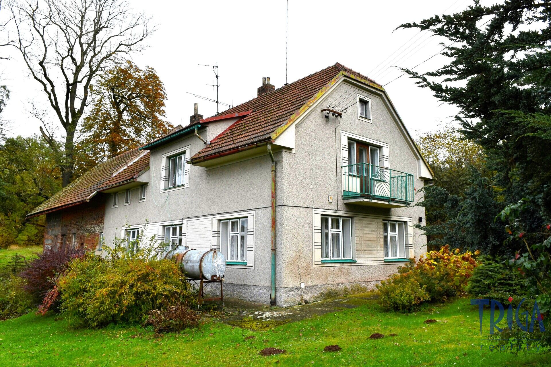 Janov - Zemědělská usedlost se stodolou a pozemky 11 612 m2