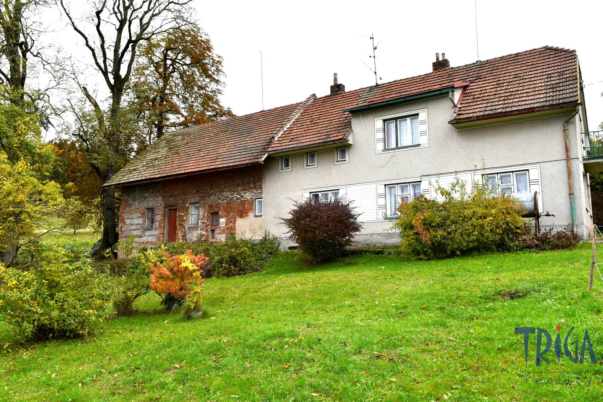 Janov - Zemědělská usedlost se stodolou a pozemky 11 612 m2