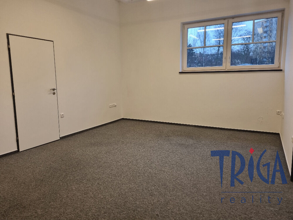 Trutnov - Pronájem kanceláře 23 m2