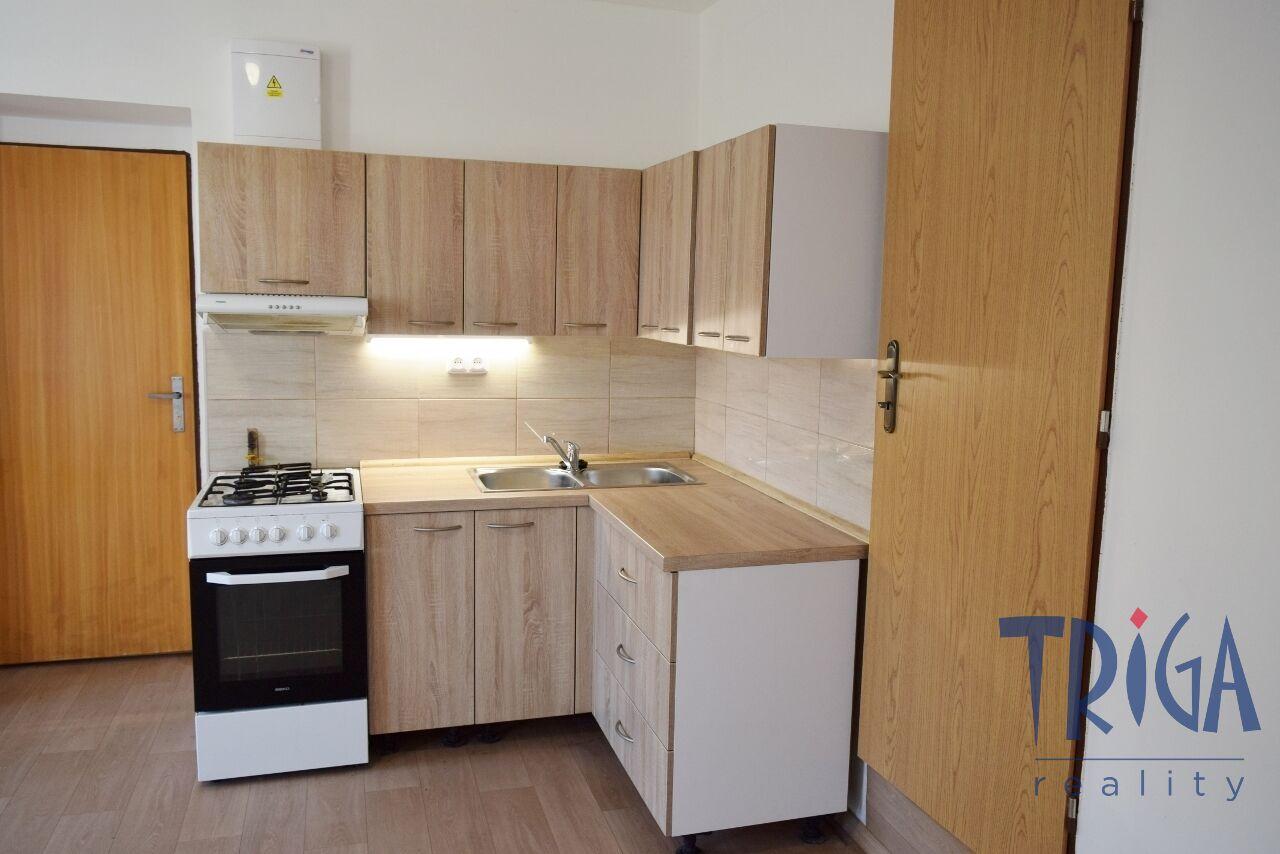 Dvůr Králové n. L. - Dlouhodobý pronájem bytu 1+kk