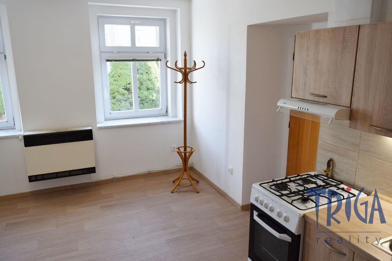 Dvůr Králové n. L. - Dlouhodobý pronájem bytu 1+kk