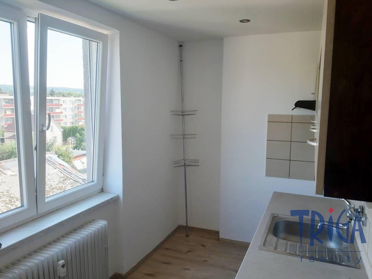 Dvůr Králové n. L. - Pronájem pěkného bytu 3+1