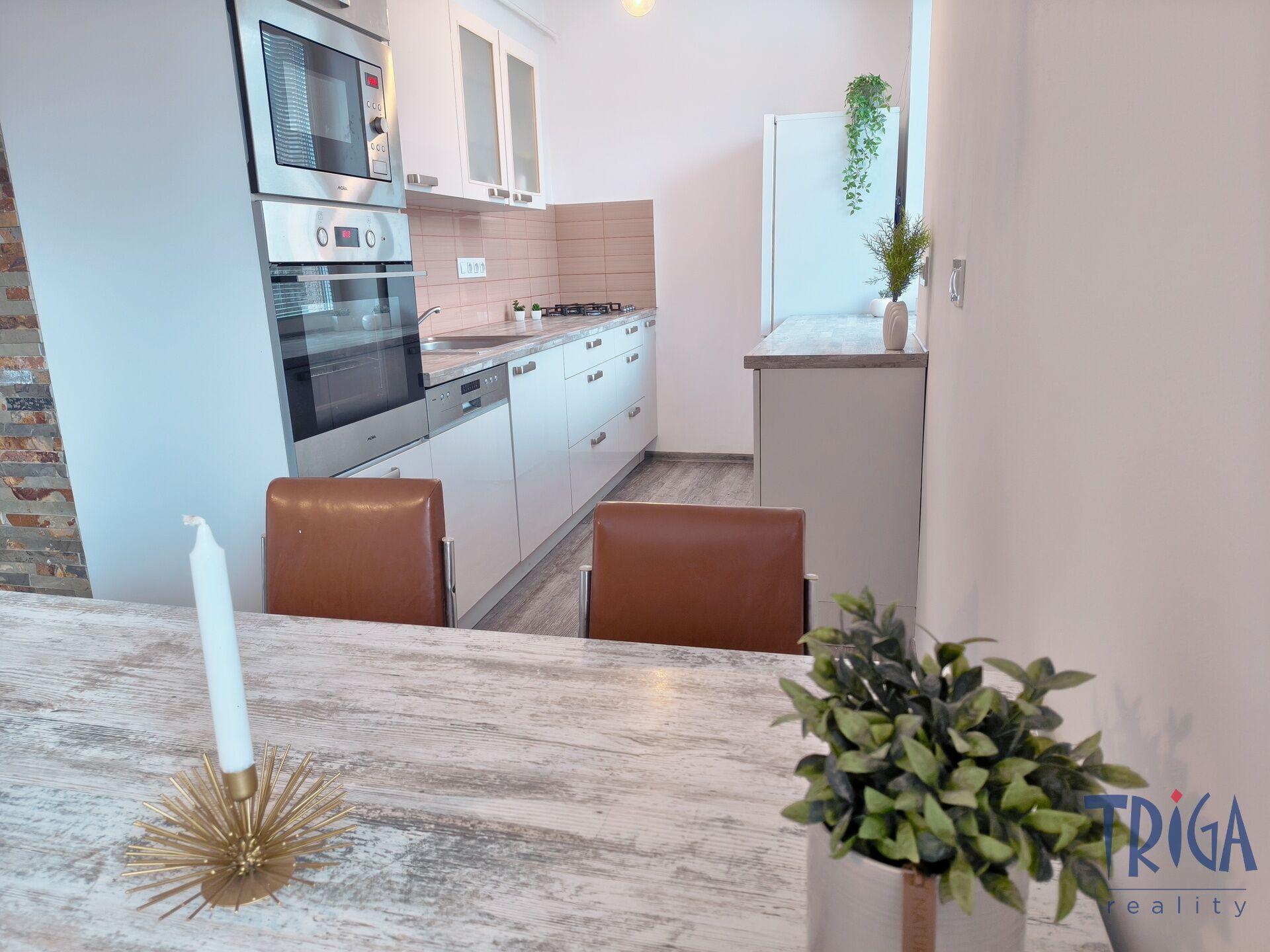 Náchod - Prodej bytu po celkové rekonstrukci s dispozicí 3+kk a dvěma balkony