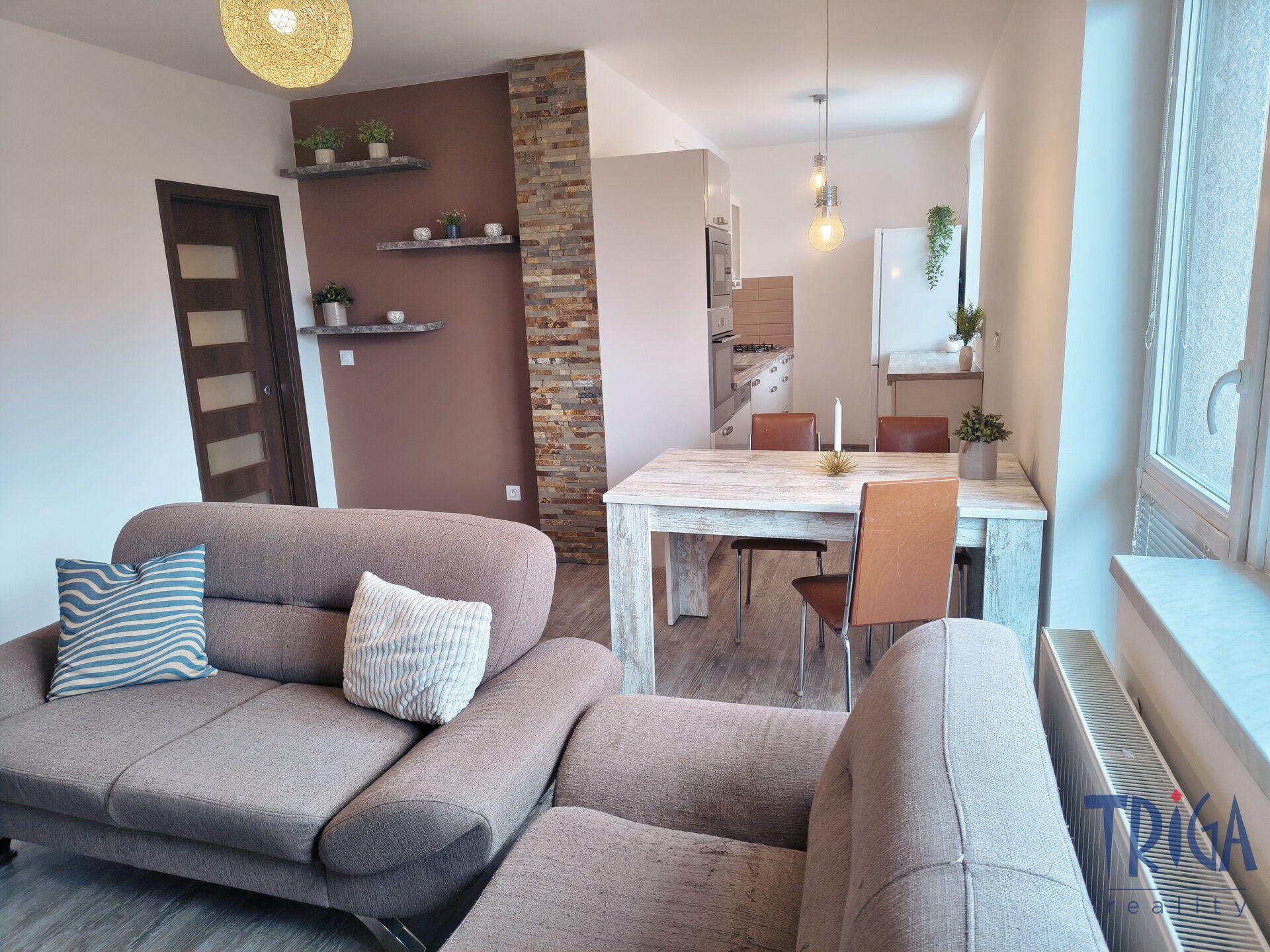 Náchod - Prodej bytu po celkové rekonstrukci s dispozicí 3+kk a dvěma balkony