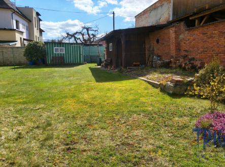 Prodej - nájemní dům, 180 m²