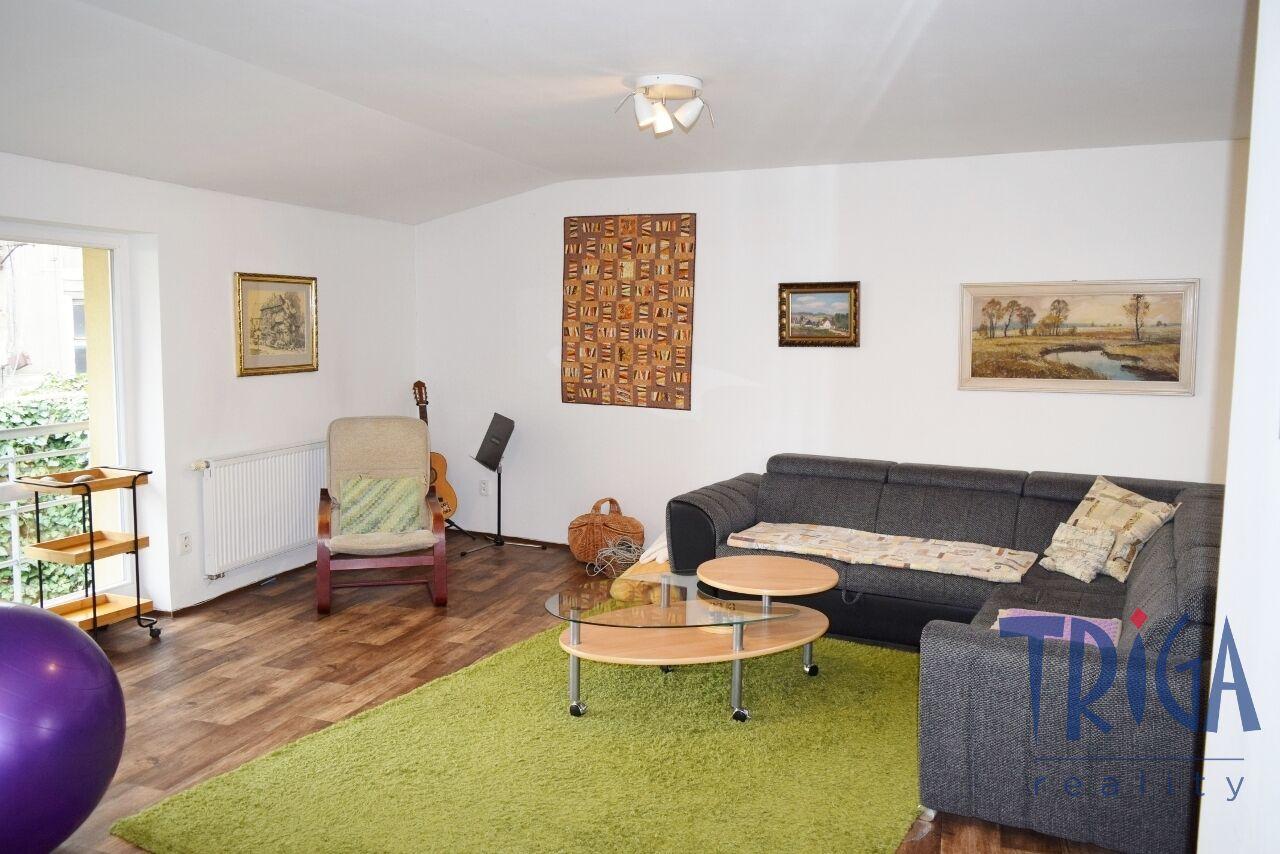 Dvůr Králové n. L. - Rodinný dům v centru s podnikáním a snadným parkováním