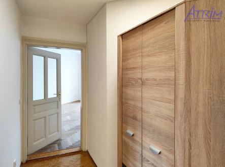 Bez popisku | Pronájem bytu, 2+1, 86 m²