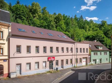 . | Prodej - nájemní dům, 750 m²