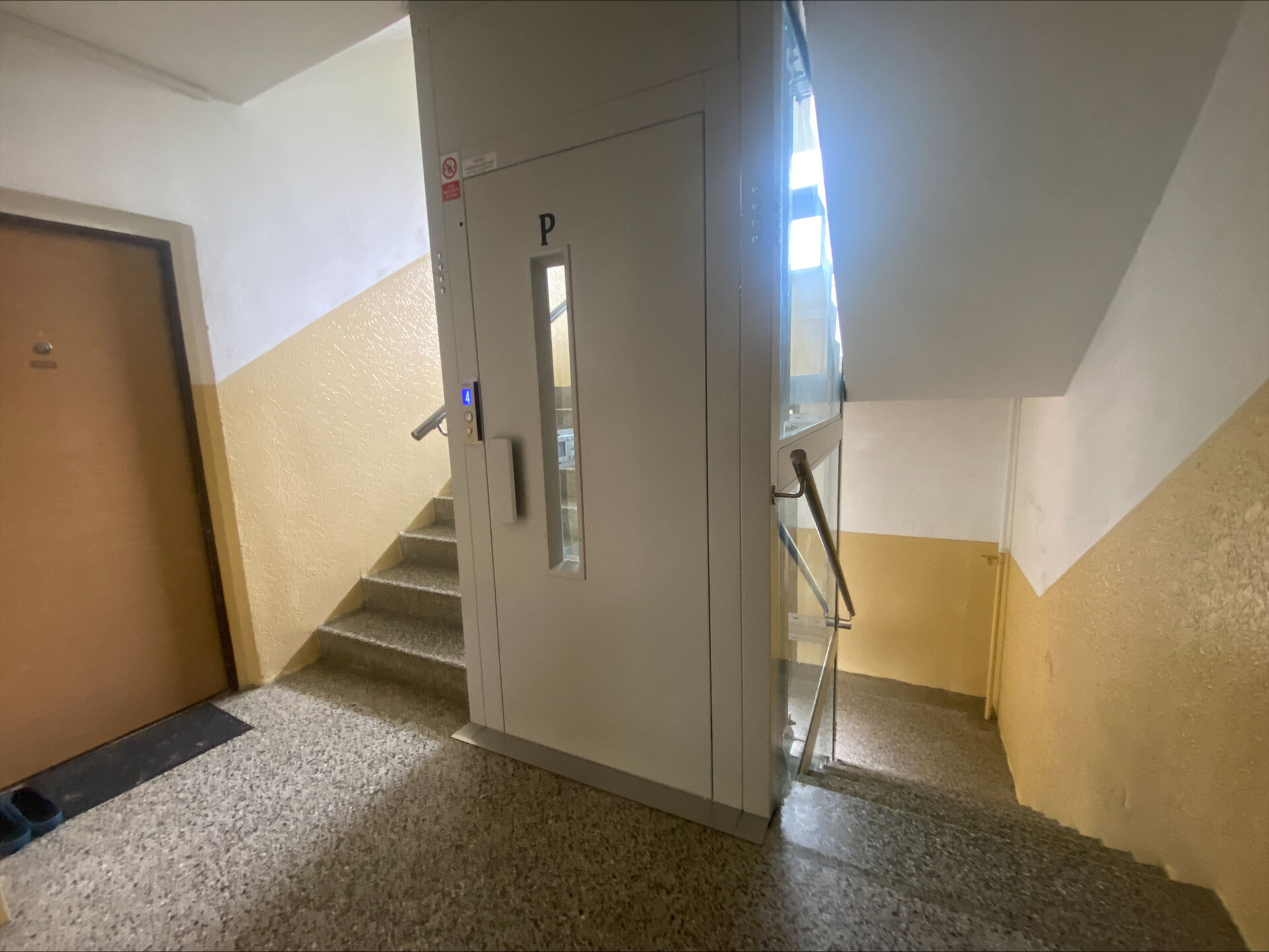 Prodej bytu 3+1, 90 m2 s lodžií v panelovém domě, Severní ul. Karlovy Vary