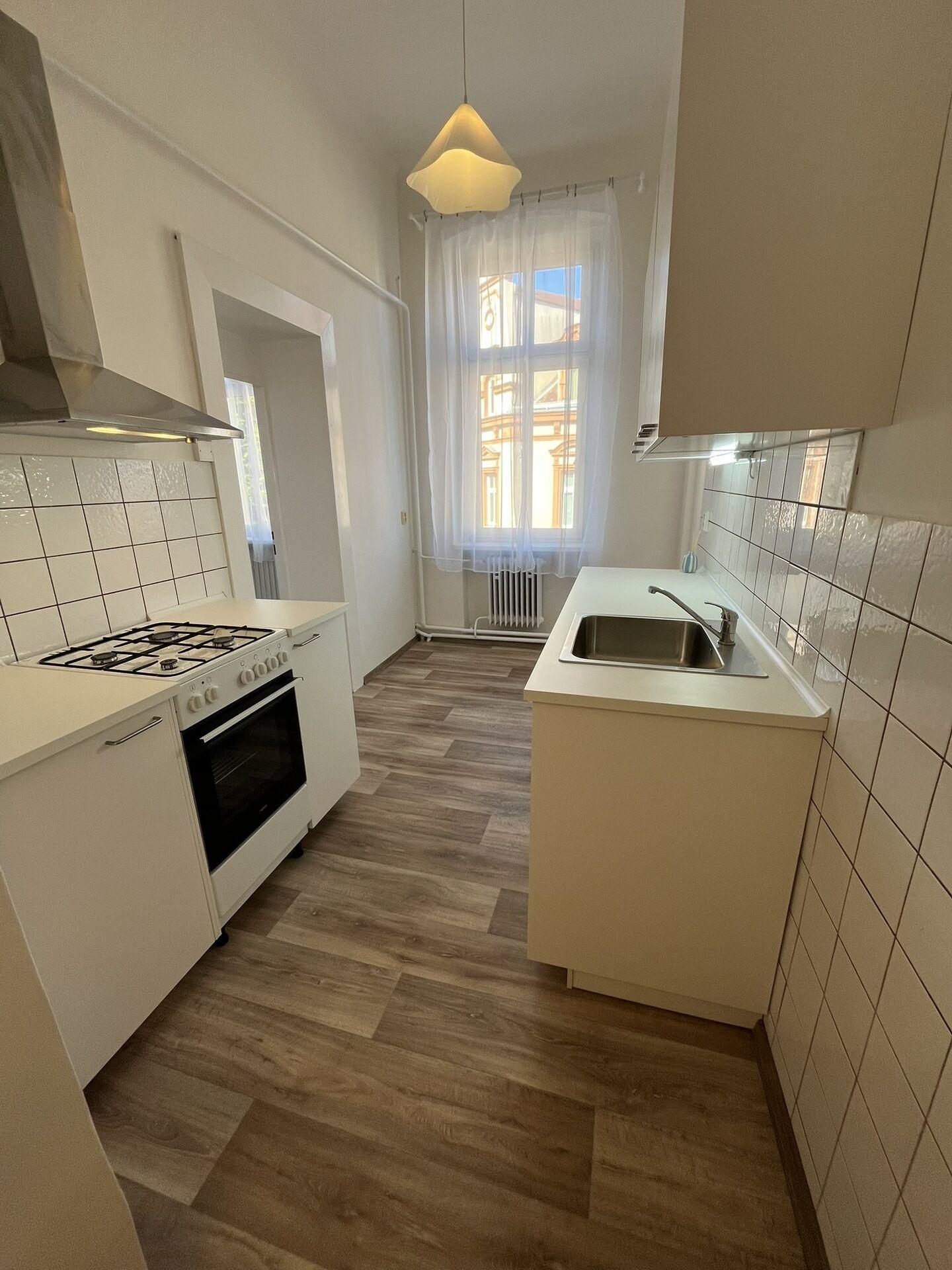 Pronájem bytu 3+1, 64 m2, Studentská, Karlovy Vary - Doubí