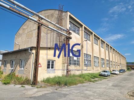 Pronájem - komerční objekt, sklad, 1 850 m² obrázek