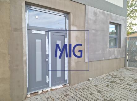 20251024_091346 | Pronájem - obchodní prostor, 178 m²