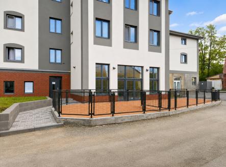 ChatGPT Image 4. 6. 2026 15_29_46 | Pronájem - obchodní prostor, 88 m²