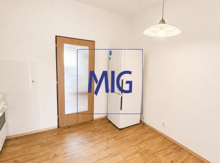 3FACED08-E42D-4181-81B3-03B4D2DBE737 | Pronájem bytu, 1+1, 35 m²