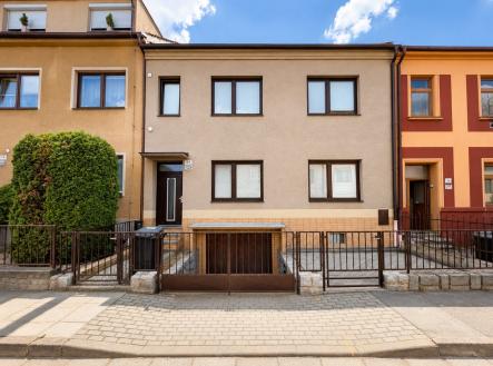 x2 | Prodej - dům/vila, 294 m²
