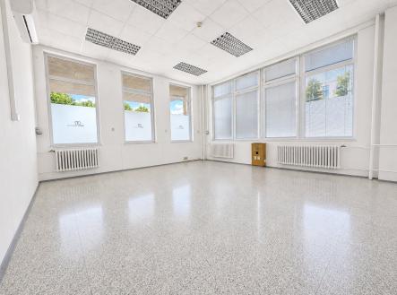x6 | Pronájem - kanceláře, 137 m²