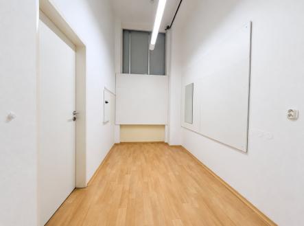 x1 | Pronájem - kanceláře, 137 m²