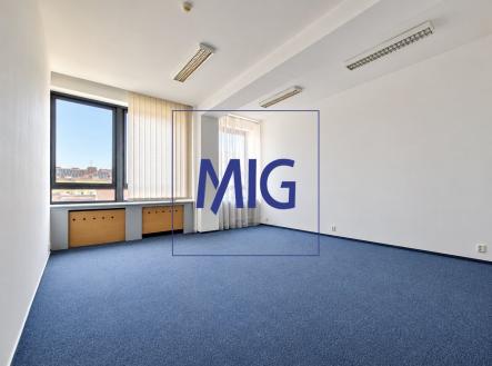 x4 | Pronájem - kanceláře, 364 m²