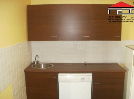 5.patro kuch. | Pronájem - komerční objekt, sklad, 404 m²