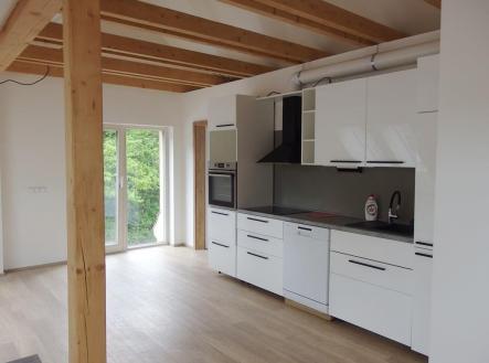 kuchyňská linka v OP.JPG | Pronájem bytu, 3+kk, 93 m²
