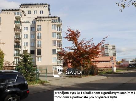 dům a parkoviště | Pronájem bytu, 3+kk, 87 m²