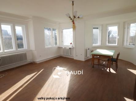 obývací pokoj s arkýřem | Pronájem - dům/vila, 130 m²