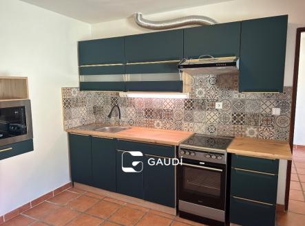 nová kuchyň | Pronájem bytu, 1+kk, 37 m²