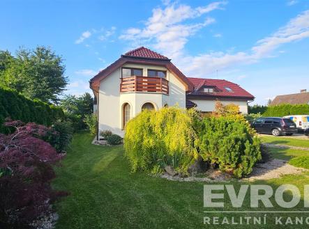 . | Prodej - dům/vila, 295 m²
