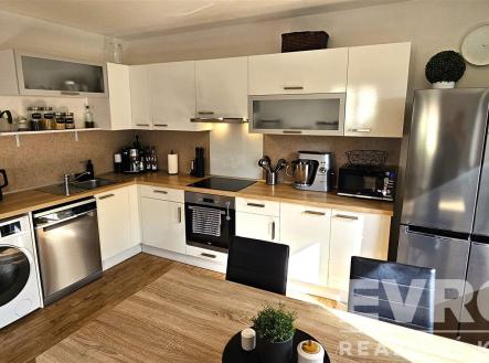 . | Prodej bytu, 3+kk, 81 m²