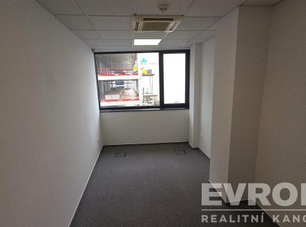. | Pronájem - kanceláře, 90 m²