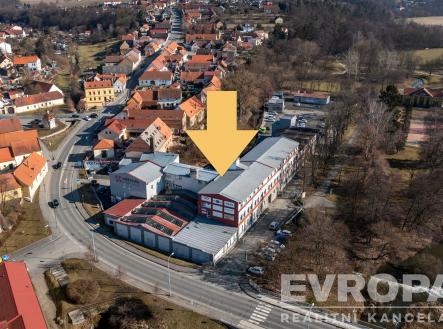 . | Pronájem - skladovací prostor, 985 m²