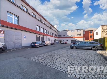 "" | Pronájem - skladovací prostor, 985 m²