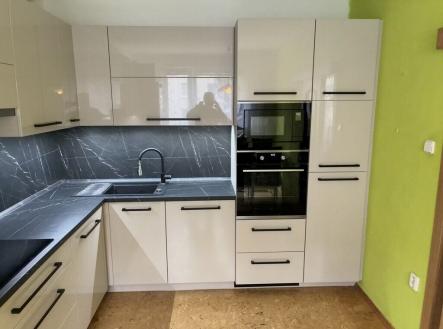 Prodej bytu, 4+1, 76 m²