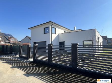 Fotka 24 | Prodej - dům/vila, 247 m²