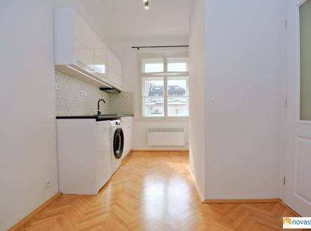 Fotka 1 | Pronájem bytu, 1+kk, 21 m²