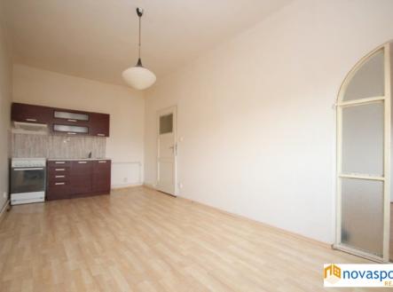 Fotka 1 | Pronájem bytu, 2+kk, 42 m²