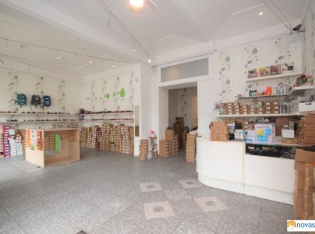 Fotka 1 | Pronájem - obchodní prostor, 102 m²