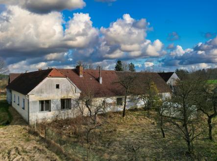 foto: 1 | Prodej - zemědělský objekt, 8 091 m²