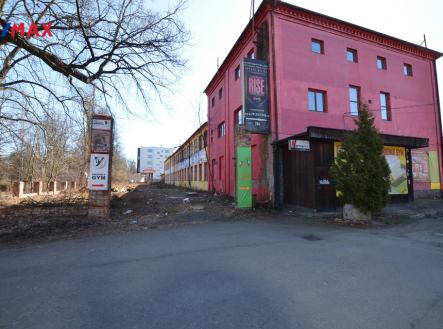 vjezd.jpg | Pronájem - pozemek, ostatní, 1 000 m²