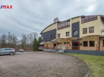 Prodej - dům/vila, 714 m²