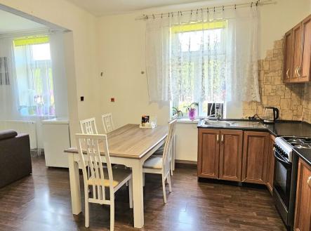 kuchyň s jídelnou | Prodej - dům/vila, 185 m²