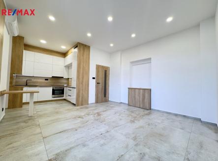 3.jpg | Pronájem bytu, 1+kk, 34 m²