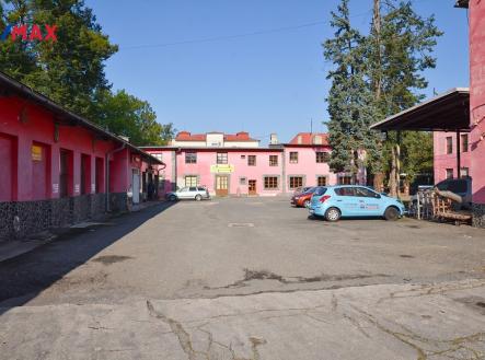 dvur.jpg | Pronájem - výrobní prostor, 200 m²