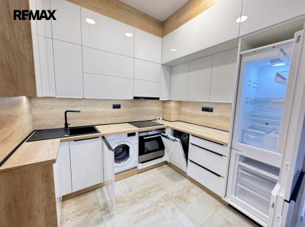 8.jpg | Pronájem bytu, 1+kk, 34 m²