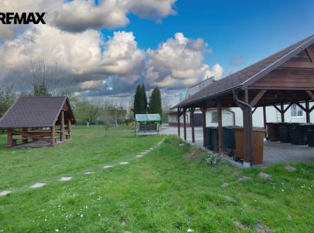 zahrada.jpg | Prodej - pozemek pro bydlení, 1 058 m²