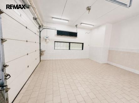 whatsapp-image-2026-05-07-at-16.41.39.jpeg | Pronájem - obchodní prostor, 60 m²