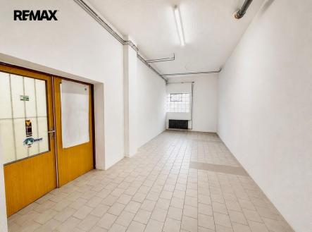 whatsapp-image-2026-05-07-at-16.41.28.jpeg | Pronájem - obchodní prostor, 60 m²